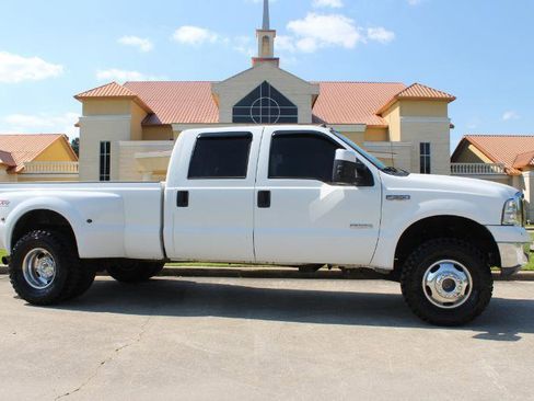 Used 2006 Ford F350 XL AWD/4WD image 3