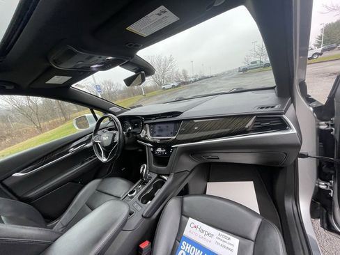 Used 2020 Cadillac XT6 Premium Luxury image 11