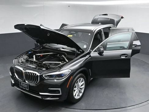 Used 2023 BMW X5 xDrive40i w/ Executive Package AWD/4WD image 56