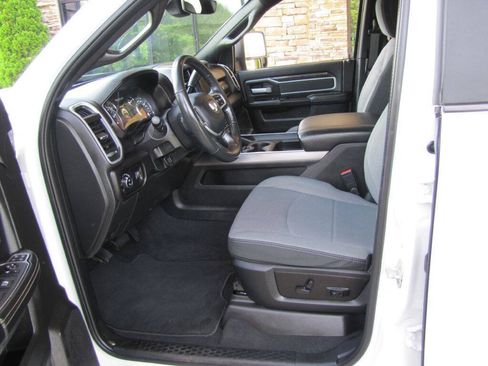 Used 2024 RAM 2500 Big Horn w/ Off Road Package AWD/4WD image 12
