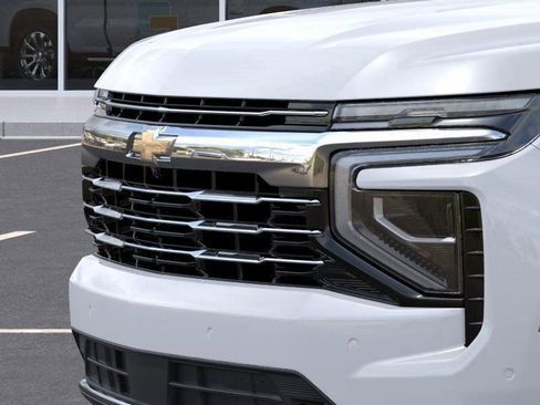 New 2026 Chevrolet Suburban LT w/ Comfort Package AWD/4WD image 13