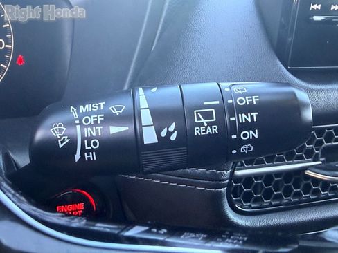Certified 2025 Honda HR-V EX-L image 30