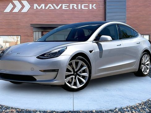Used 2018 Tesla Model 3 Long Range AWD/4WD image 3