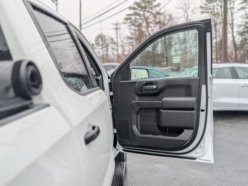 Used 2023 Chevrolet Silverado 1500 Custom image 39