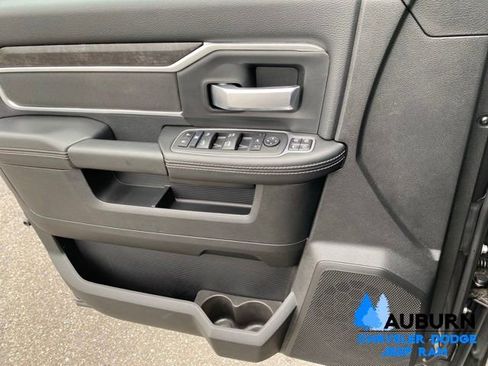 Used 2024 RAM 2500 Big Horn w/ Off Road Package AWD/4WD image 33