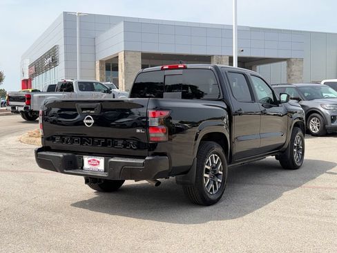 Certified 2024 Nissan Frontier SL w/ Technology Package RWD image 5
