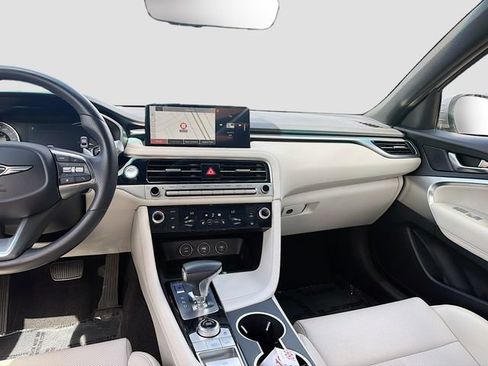 Used 2025 Genesis G70 2.5T RWD image 23