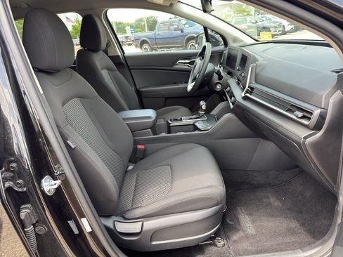 Used 2024 Kia Sportage LX AWD/4WD image 33