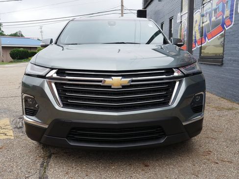 Used 2023 Chevrolet Traverse LT FWD image 37