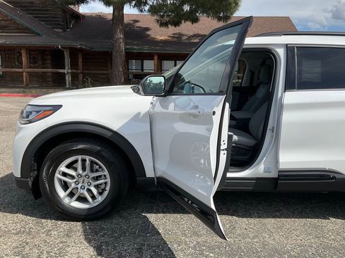 New 2026 Ford Explorer Active w/ Active Comfort Package image 46