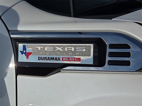 Used 2025 GMC Sierra 2500 SLT w/ Texas SLT Premium Package image 8