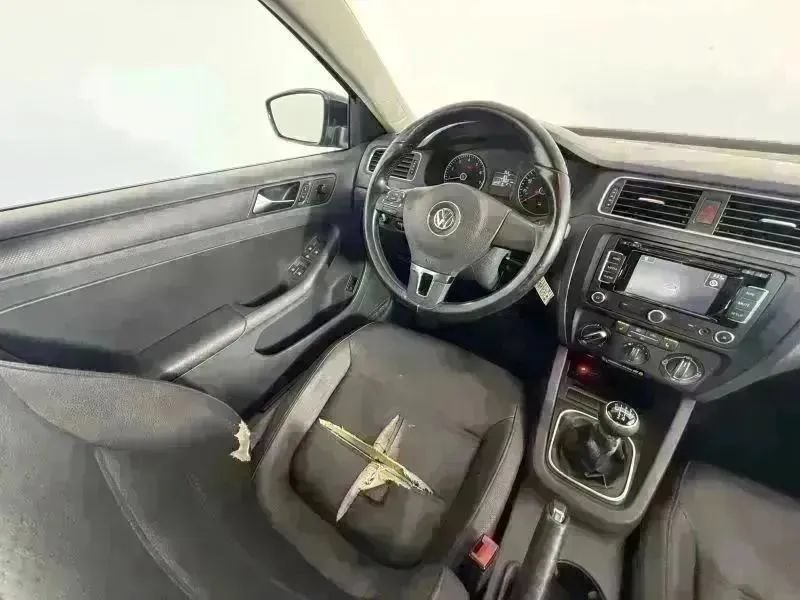 Used 2012 Volkswagen Jetta SE FWD image 9