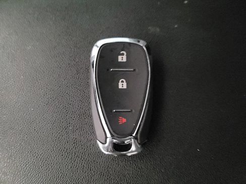 Used 2022 Chevrolet Equinox LS w/ LS Convenience Package image 32