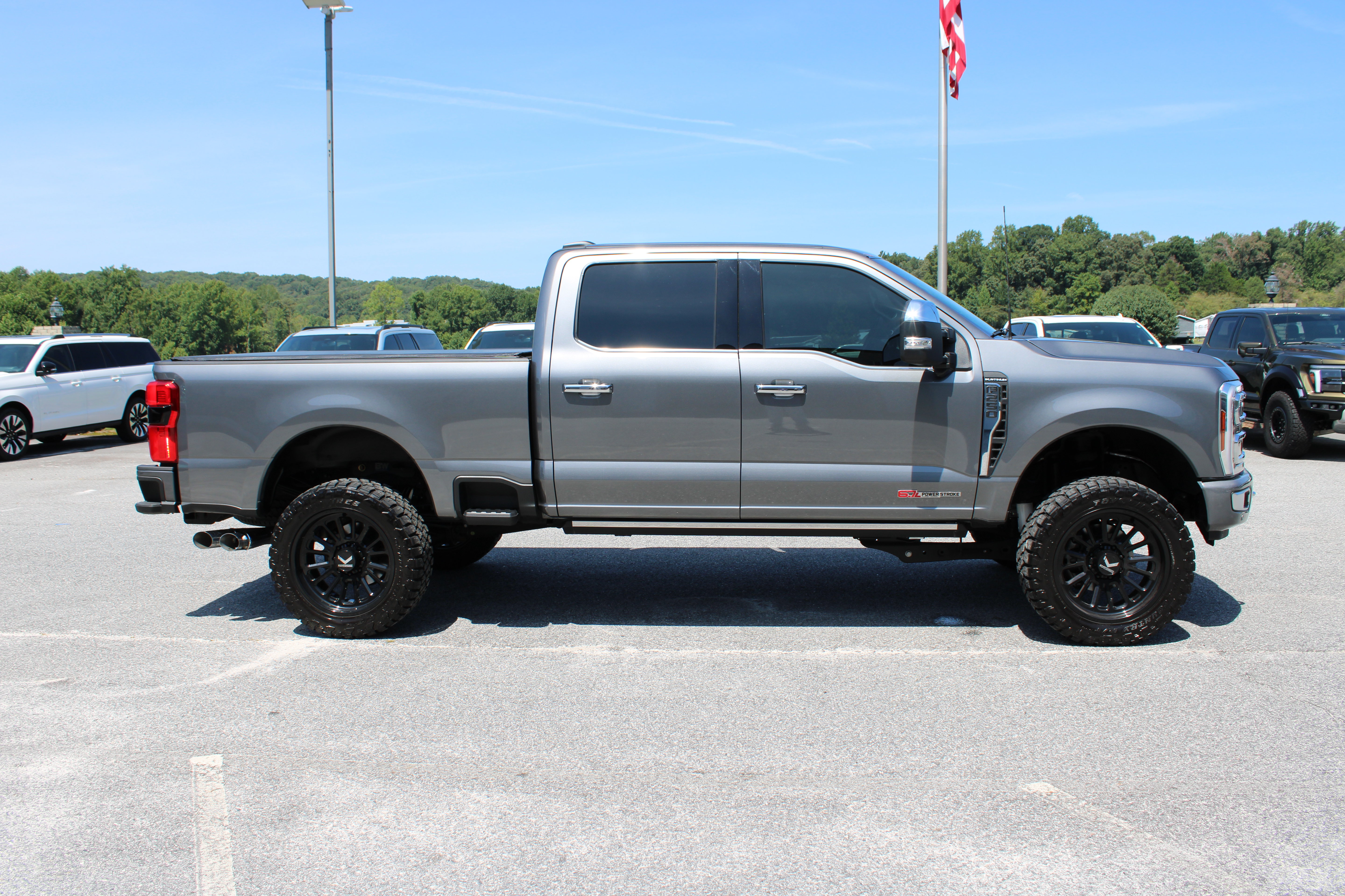 Used 2024 Ford F250 Platinum AWD/4WD image 5