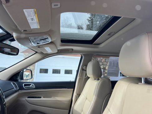 Used 2020 Jeep Grand Cherokee Limited image 22