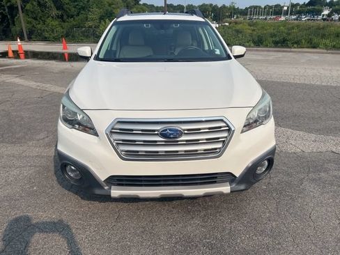 Used 2017 Subaru Outback 2.5i Limited AWD/4WD image 2