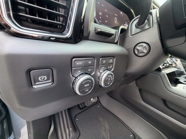 New 2026 GMC Sierra 1500 Denali w/ Denali Reserve Package AWD/4WD image 9