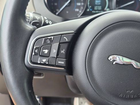 Used 2017 Jaguar F-PACE Prestige AWD/4WD image 20