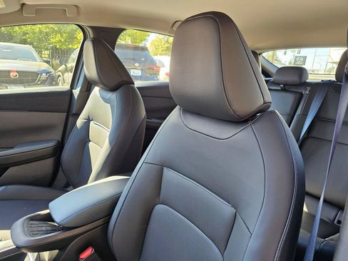 Used 2026 Nissan Leaf SV+ w/ Floor Mat Package (SV+) FWD image 22