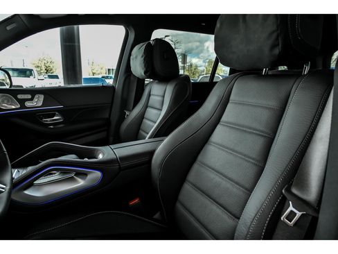 New 2026 Mercedes-Benz GLS 450 4MATIC image 7