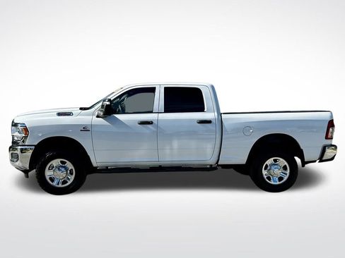 Used 2024 RAM 2500 Tradesman w/ Chrome Appearance Group image 8