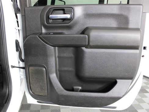 Used 2023 Chevrolet Silverado 3500 LT w/ Convenience Package image 33