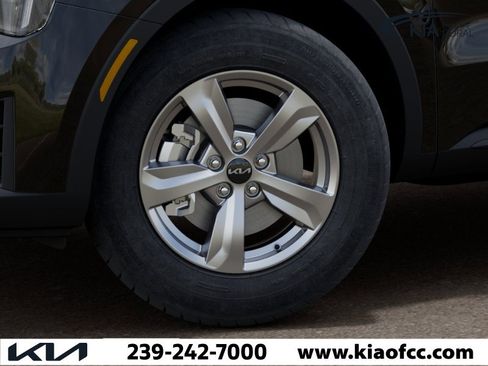 New 2026 Kia Sorento LX FWD image 9