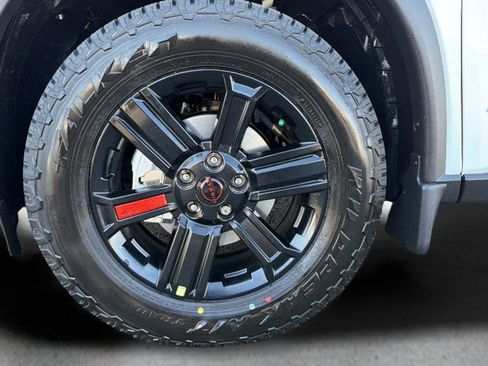New 2026 Nissan Rogue SV AWD/4WD image 27