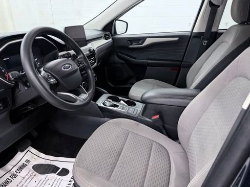 Used 2022 Ford Escape SE w/ SE Sport Appearance Package FWD image 16