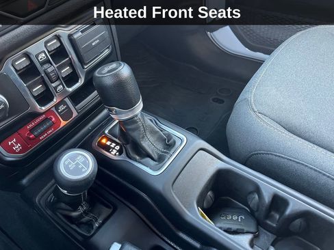 Used 2024 Jeep Wrangler Unlimited image 15