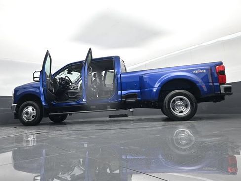 Used 2026 Ford F350 Lariat w/ Lariat Ultimate Package AWD/4WD image 75