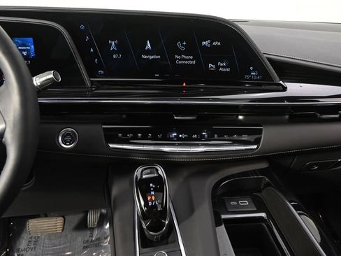 Used 2024 Cadillac Escalade ESV Sport w/ Touring Package AWD/4WD image 29