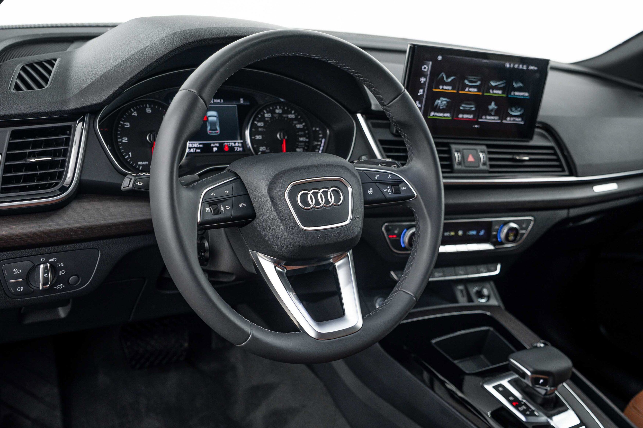 Certified 2024 Audi Q5 2.0T Premium w/ Convenience Package AWD/4WD image 9