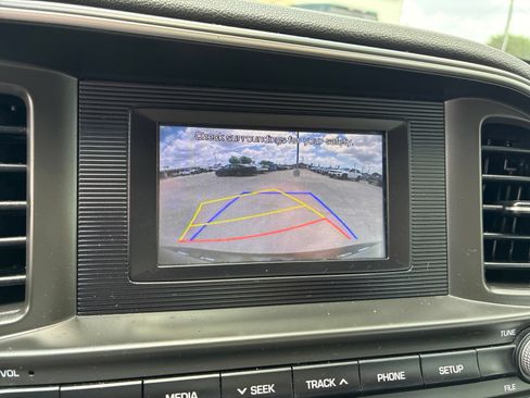 Used 2020 Hyundai Elantra SE w/ Cargo Package (C1) FWD image 24