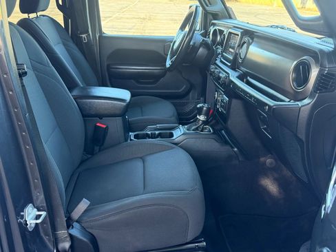 Used 2020 Jeep Wrangler Unlimited Sport AWD/4WD image 21