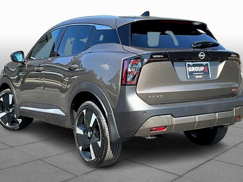 New 2026 Nissan Kicks SR image 12