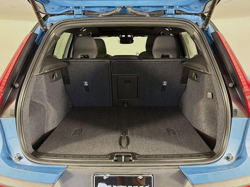 Certified 2023 Volvo XC40 Recharge Ultimate w/ Protection Package Premier AWD/4WD image 28
