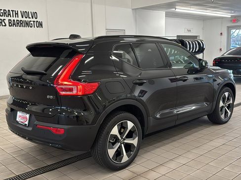 New 2026 Volvo XC40 B5 Plus w/ Climate Package image 5