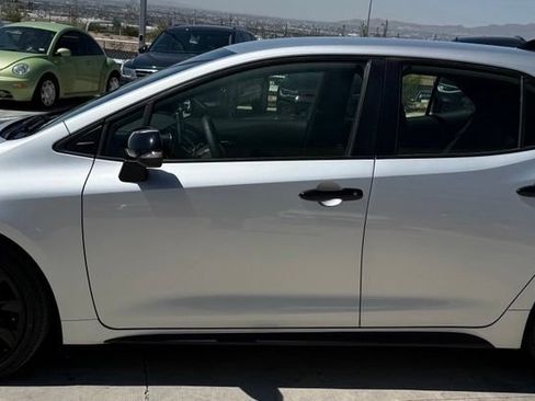 Used 2022 Toyota Corolla SE FWD image 6