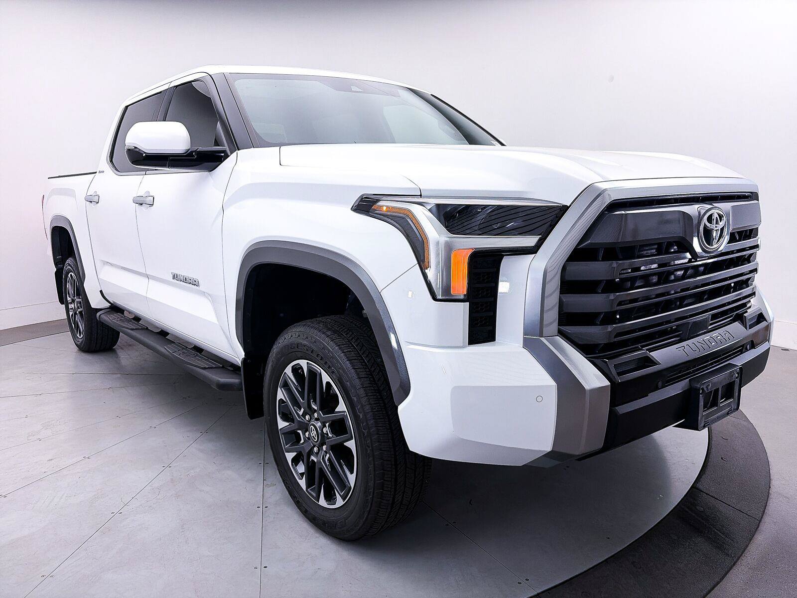 Used 2025 Toyota Tundra Limited w/ Power Package AWD/4WD image 12
