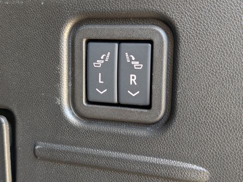 Used 2025 GMC Hummer EV 2X image 19