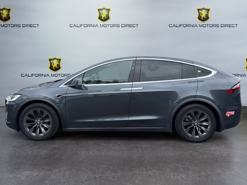 Used 2018 Tesla Model X 75D AWD/4WD image 2