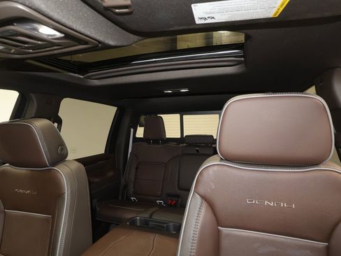 Certified 2025 GMC Sierra 2500 Denali w/ Denali Reserve Package image 19