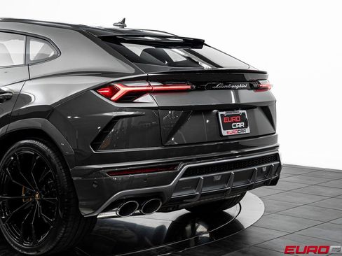 Used 2022 Lamborghini Urus image 14