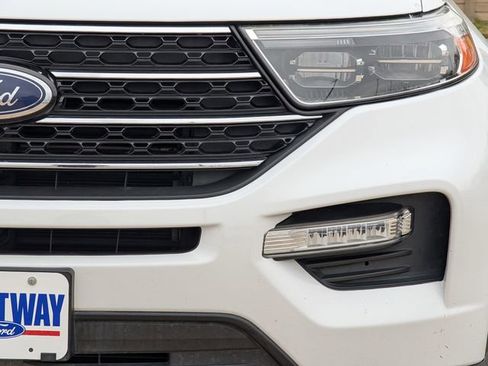 Used 2020 Ford Explorer XLT w/ Equipment Group 202A image 8