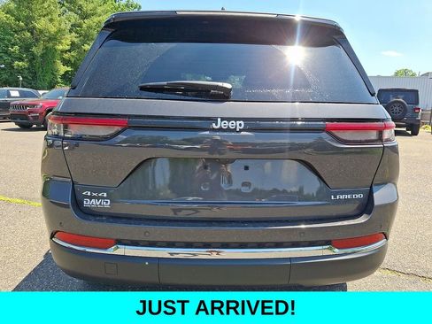 Used 2025 Jeep Grand Cherokee Laredo X w/ Luxury Tech Group I AWD/4WD image 5