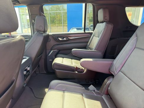 Certified 2023 GMC Yukon XL Denali AWD/4WD image 28