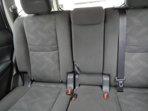 Used 2016 Nissan Rogue SV image 13