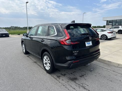 Used 2024 Honda CR-V LX image 3