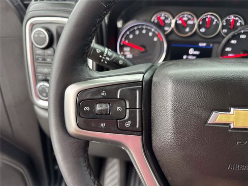 Used 2022 Chevrolet Silverado 1500 LT AWD/4WD image 21